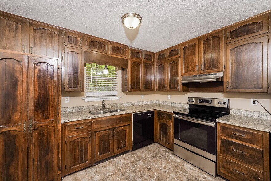Building Photo - 1416 Maralyn Dr