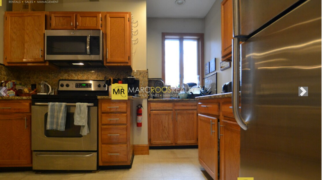 Building Photo - 77 Easton St