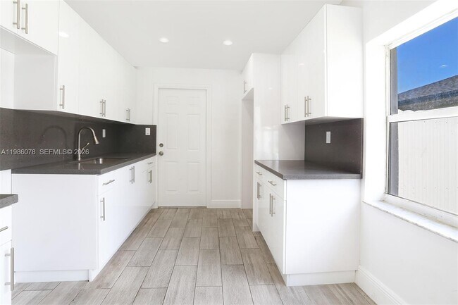 Building Photo - 14260 NW 22nd Pl