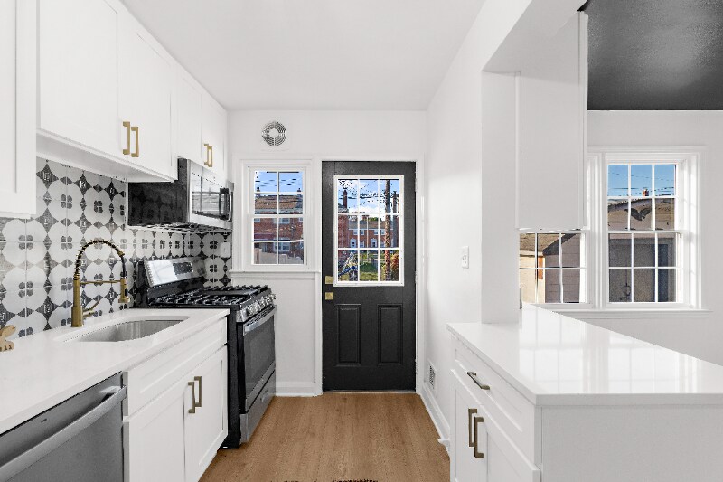 Building Photo - 2221 Coralthorn Rd