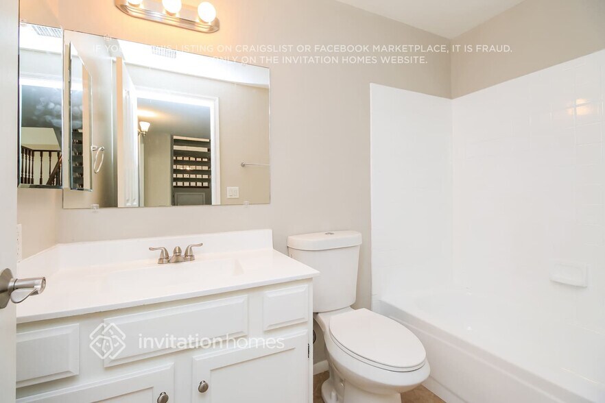 Building Photo - 918 W Sun Coast Dr