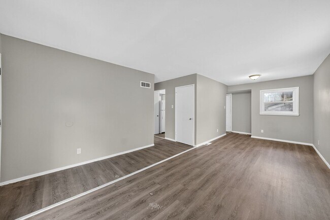 Building Photo - 416 Crawford Rd