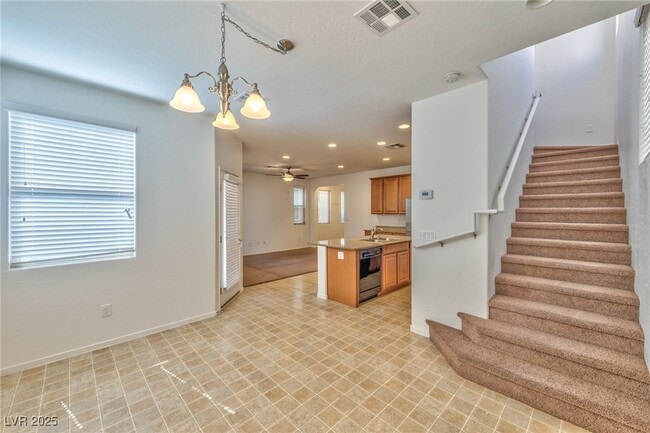 Building Photo - 7635 Jasmine Falls Dr