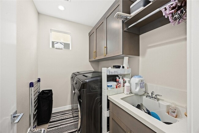 Building Photo - 478 Sycamore Dr