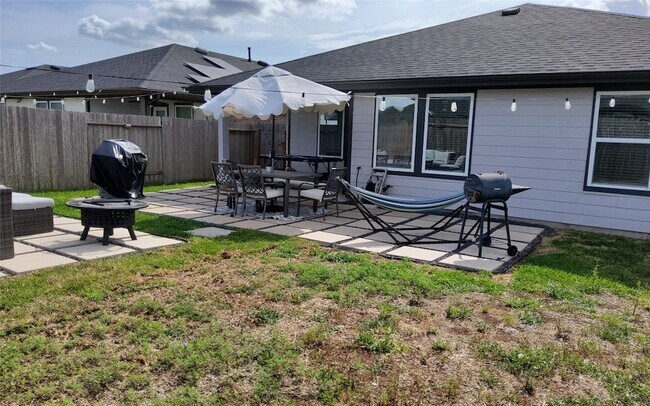 Building Photo - 3839 Sparkman Ln