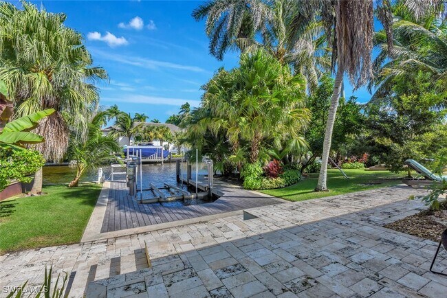 Building Photo - 795 18th Ave S