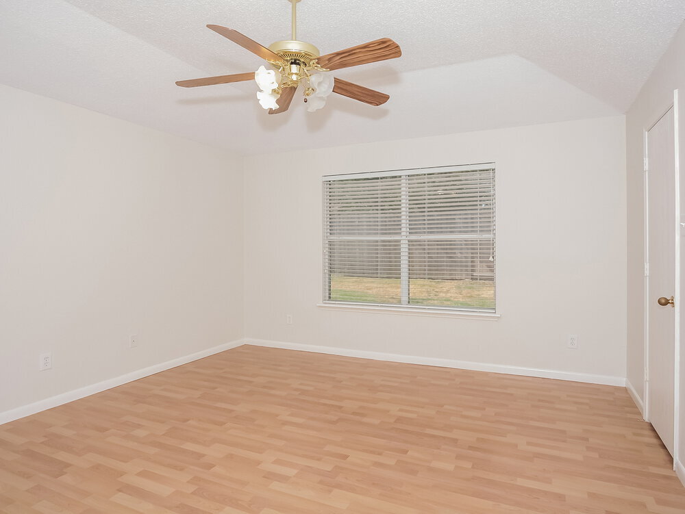 Building Photo - 925 Comiskey Ct