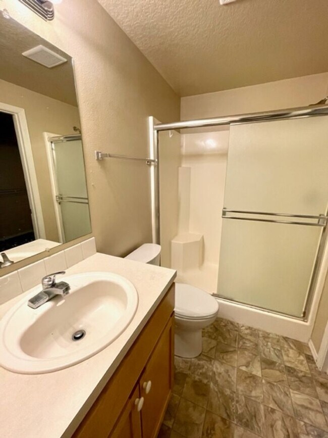 Building Photo - Single level home in Foxborough! Fenced yard!  A/C and a gas fireplace!