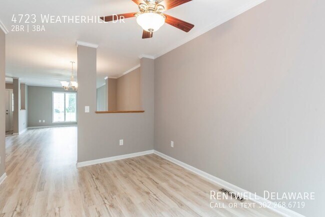 Building Photo - GORGEOUS TOWNHOME