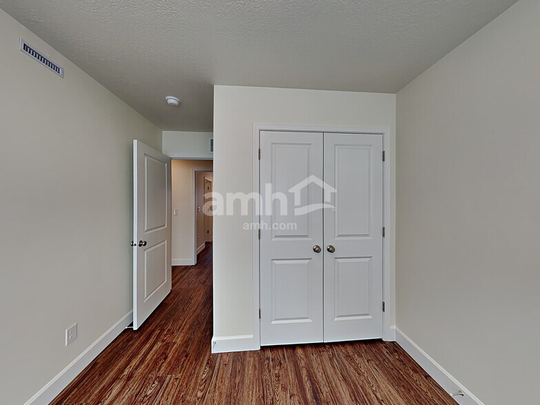 Building Photo - 6041 W Copperhawk Dr