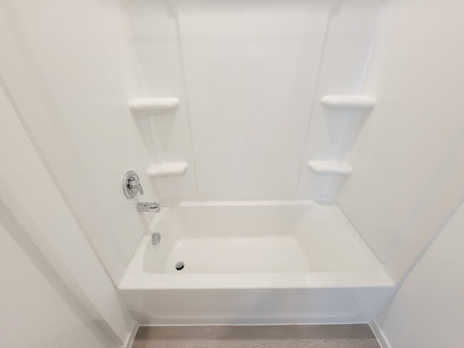 Building Photo - 1519 Gardenia Grv Ln