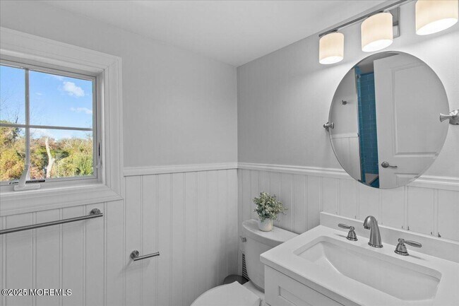 Building Photo - 382 Western Ave