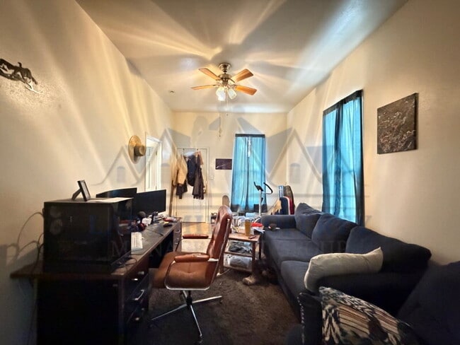 Building Photo - 705 S 2nd St