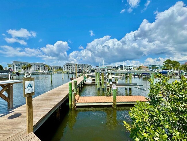 Building Photo - 5537 Sea Forest Dr