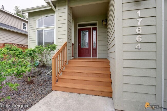 Building Photo - Stunning home conviently located by Eagle ...