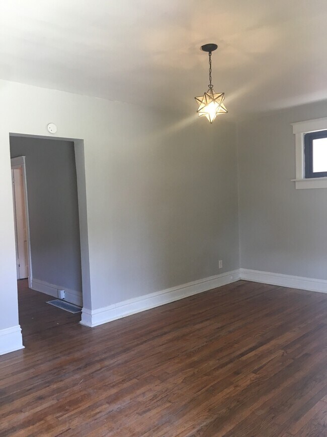 Building Photo - 3243 Delor St