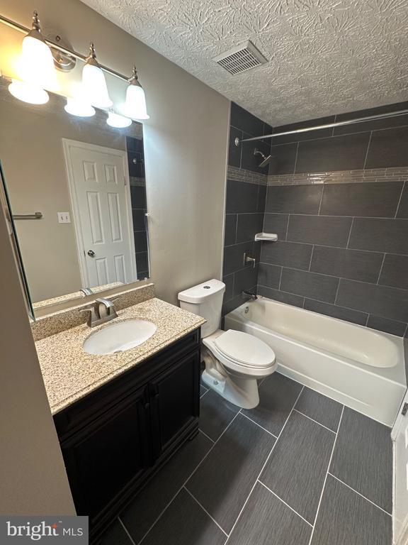 Building Photo - 15411 Norwalk Ct