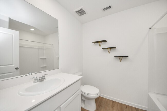 Building Photo - 3037 Pensacola Dr