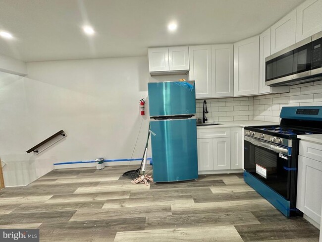 Building Photo - 104 New Rose St