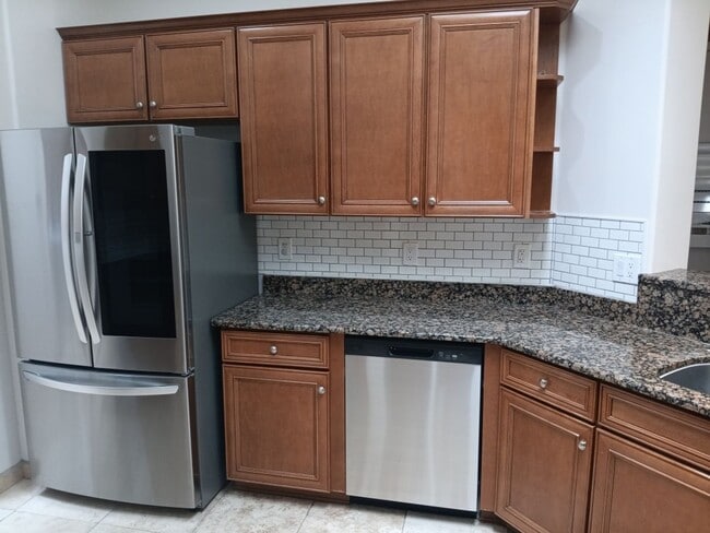 Building Photo - 3 Bedroom, 2 Bathroom! Lovely Home!