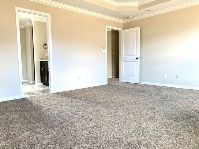 Building Photo - 2002 Jackie Lorraine Drive