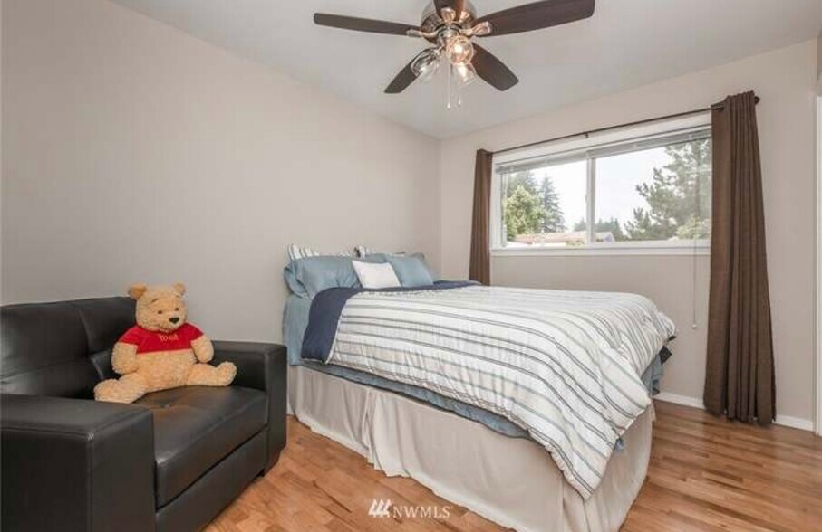 Second bedroom - 1319 Gemini St SE