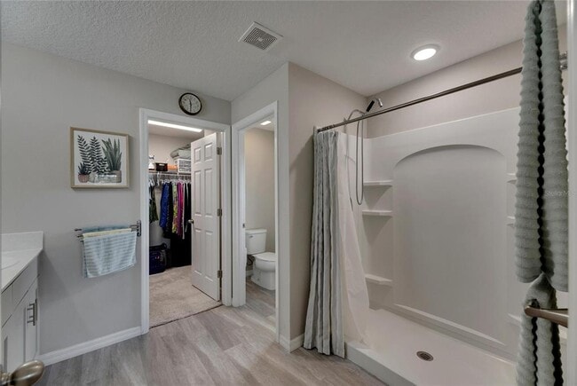 Building Photo - 12696 Tannencrest Dr