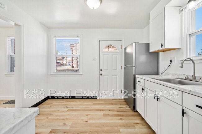 Building Photo - 209 Hurston Way