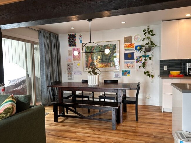 Building Photo - 1904 Sierra Nevada Rd