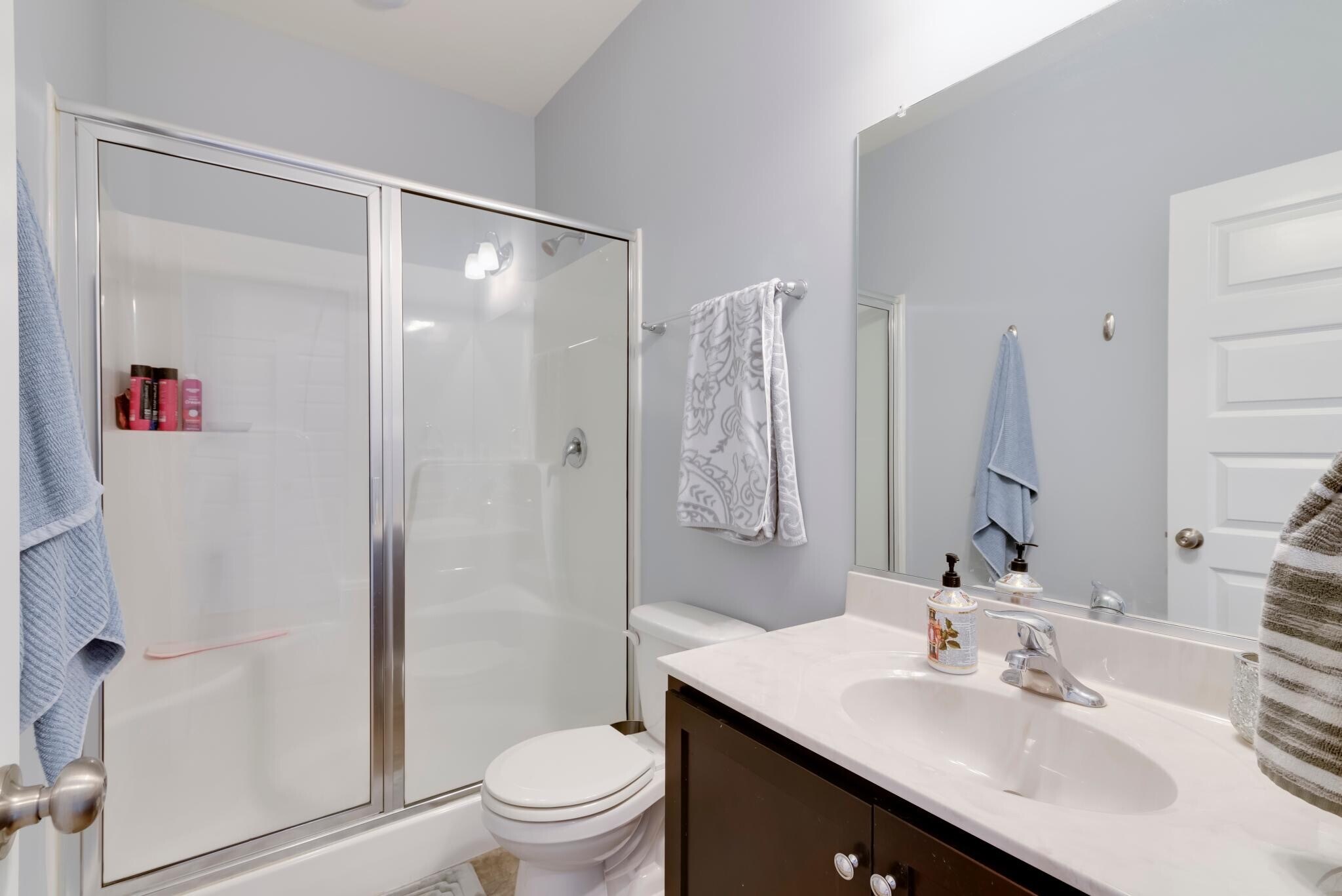 First floor bathroom - 2272 Perennial Cir