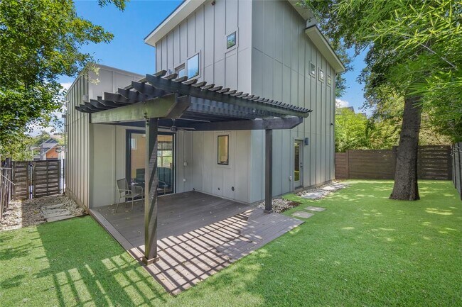 Building Photo - 4310 Jinx Ave