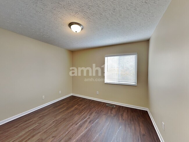 Building Photo - 4073 Sherbourne Dr