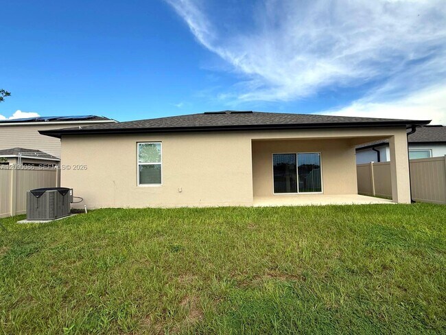 Building Photo - 1306 Axel Graeson Ave