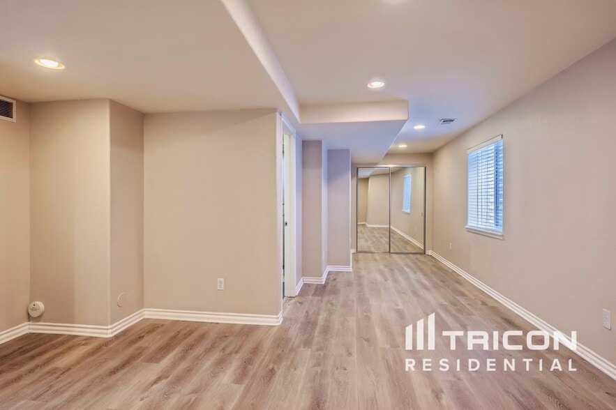 Building Photo - 5400 Cloverbrook Cir