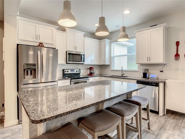 Building Photo - 5021 Skyview Ln