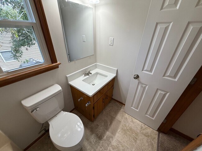 Building Photo - 6311 Midnight Dr