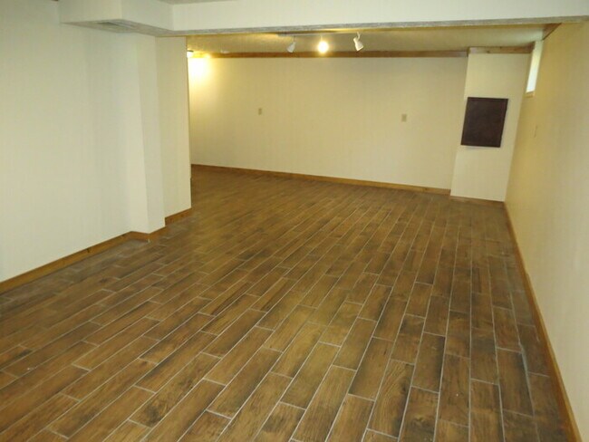 Building Photo - 5451 Bentonhurst Ct