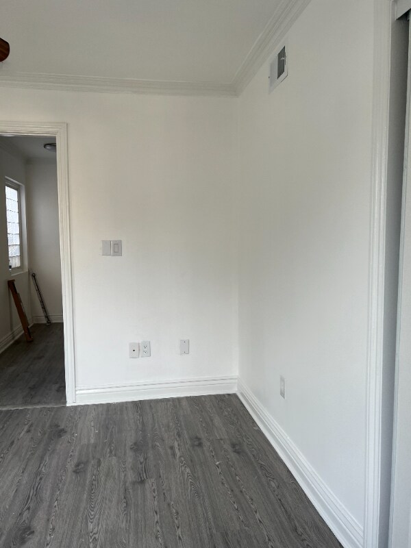 Building Photo - 6107 Romaine