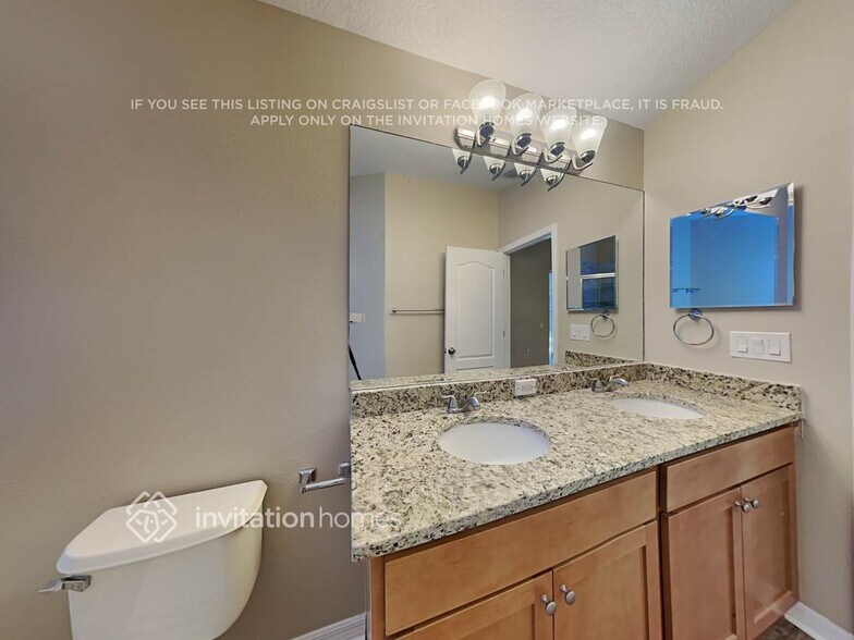 Building Photo - 724 Somerstone Dr