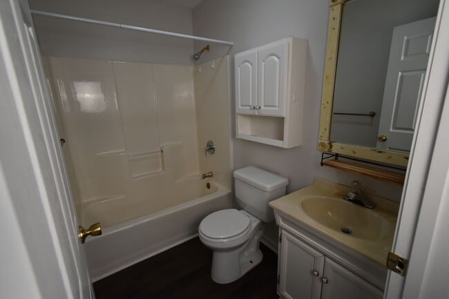 Building Photo - 205 Copper Hill Dr