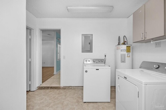 Building Photo - 5229 Compass Ct