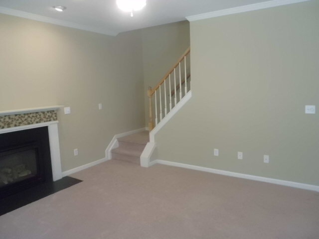 Building Photo - 4400 Chimney Springs Dr