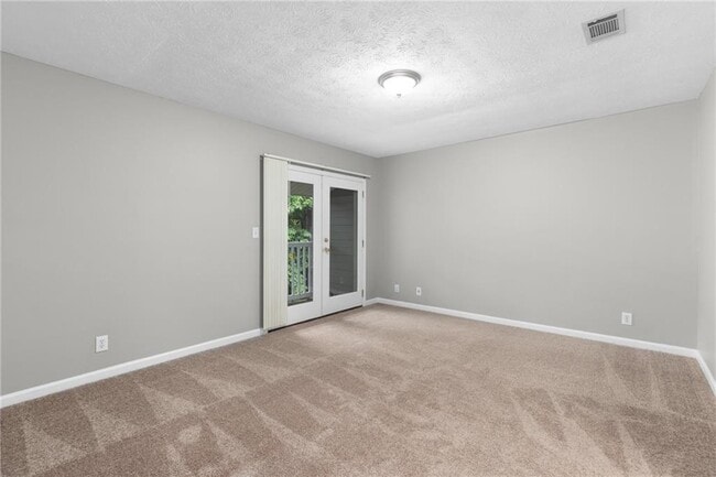 Building Photo - 2875 Torreya Way SE