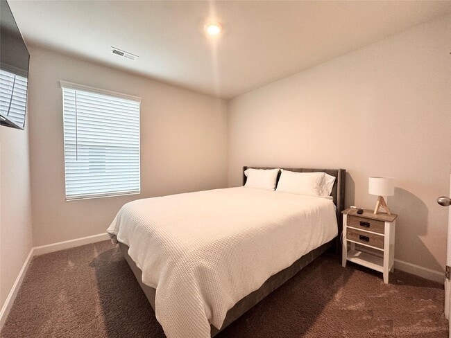 Building Photo - Enchanting 3-Story Single Home  | 4 BR/3.5BA | 2-Car Garage |In City Park Community!