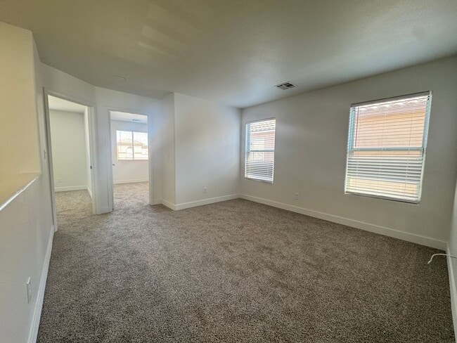 Building Photo - 6339 W Silver Ribbon Ct