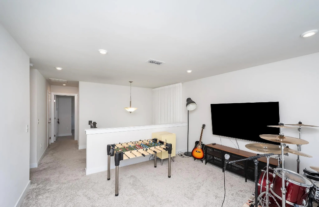 Building Photo - 515 Spokane Dr