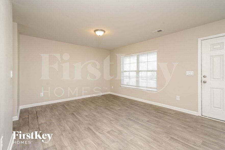 Building Photo - 6850 Keeneland Dr