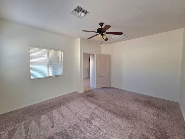 Building Photo - Beautiful 4 Bed/2 Bath in Goodyear!