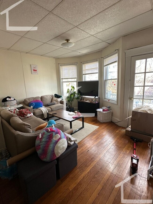 Building Photo - Nice 3 bed in Brighton