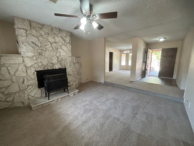 Building Photo - 1246 Paseo Redondo Dr